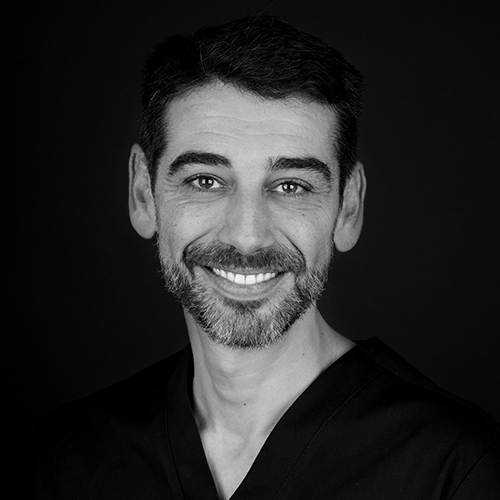Dr. Ricardo Silva – Médico Dentista
