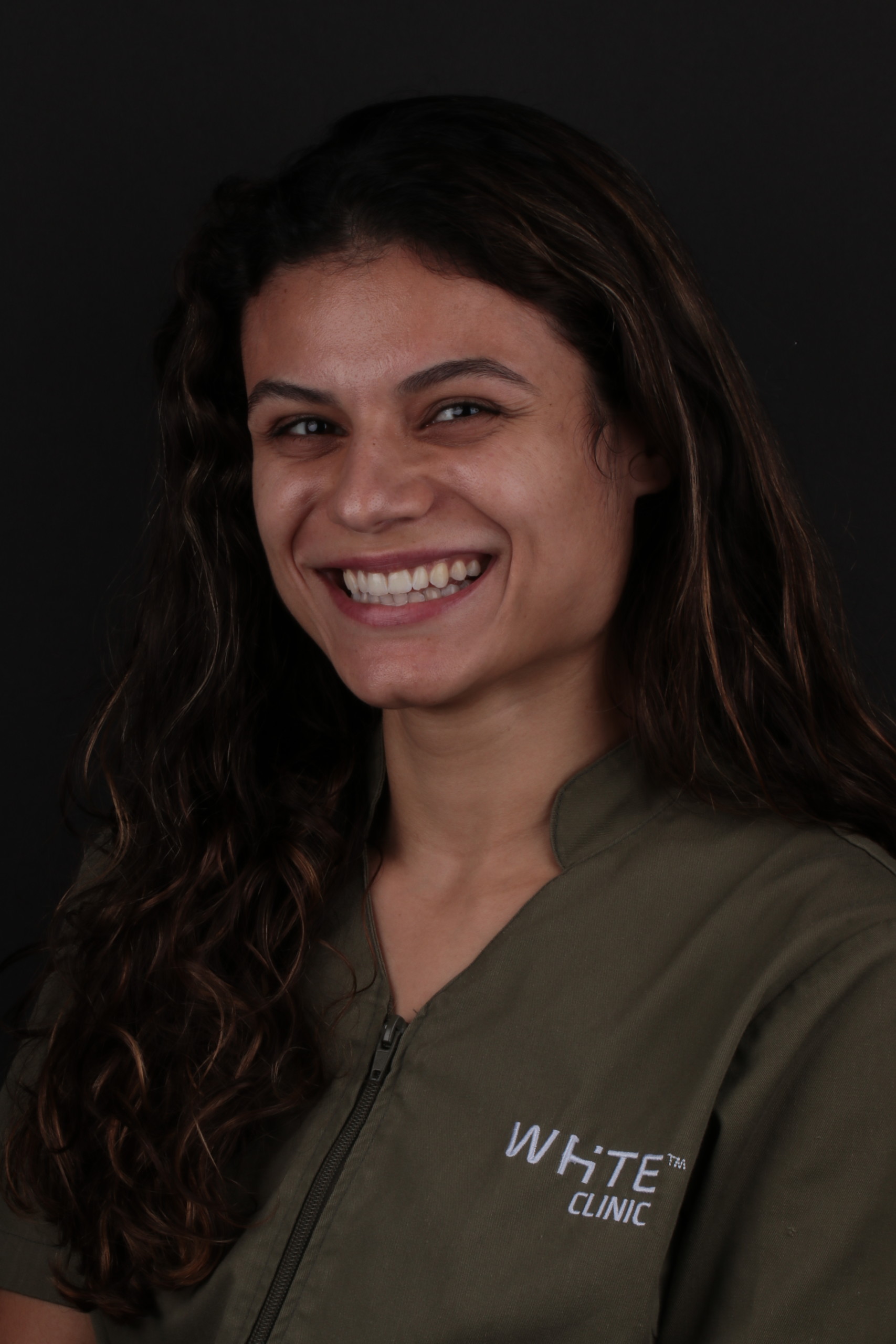 Camila Rodrigues - Dental Assistant