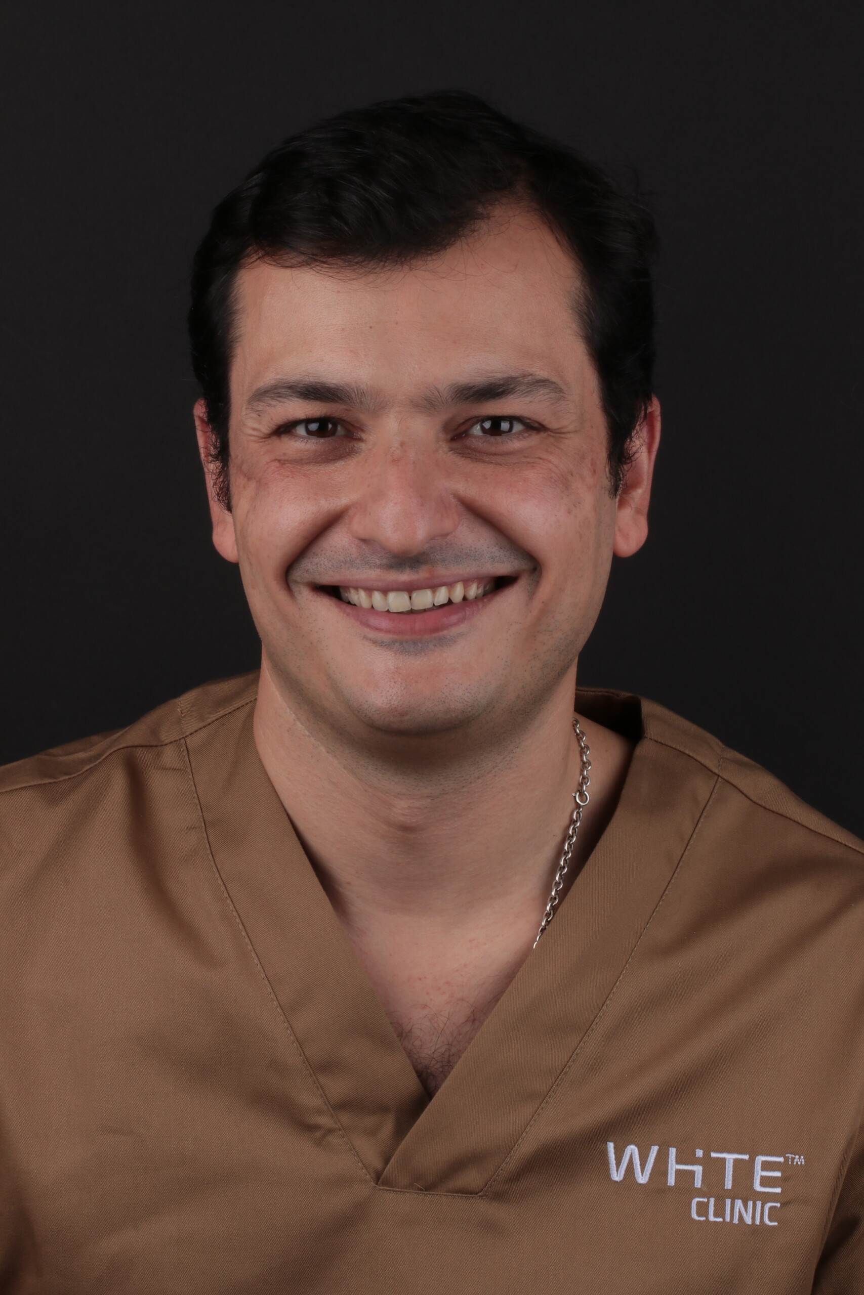 Dr. Carlos Morais - Médico Dentista