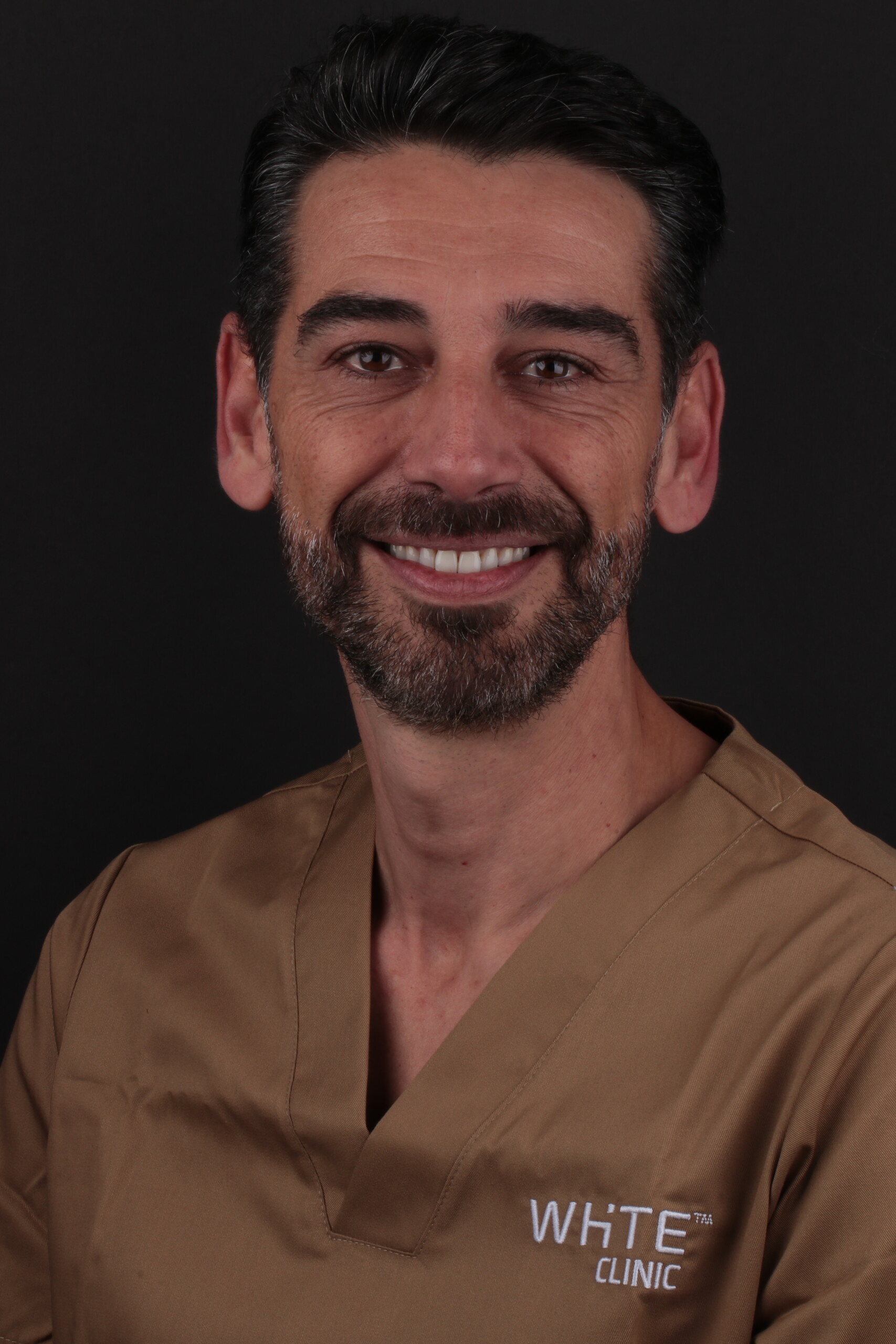Dr. Ricardo Silva - Médico Dentista
