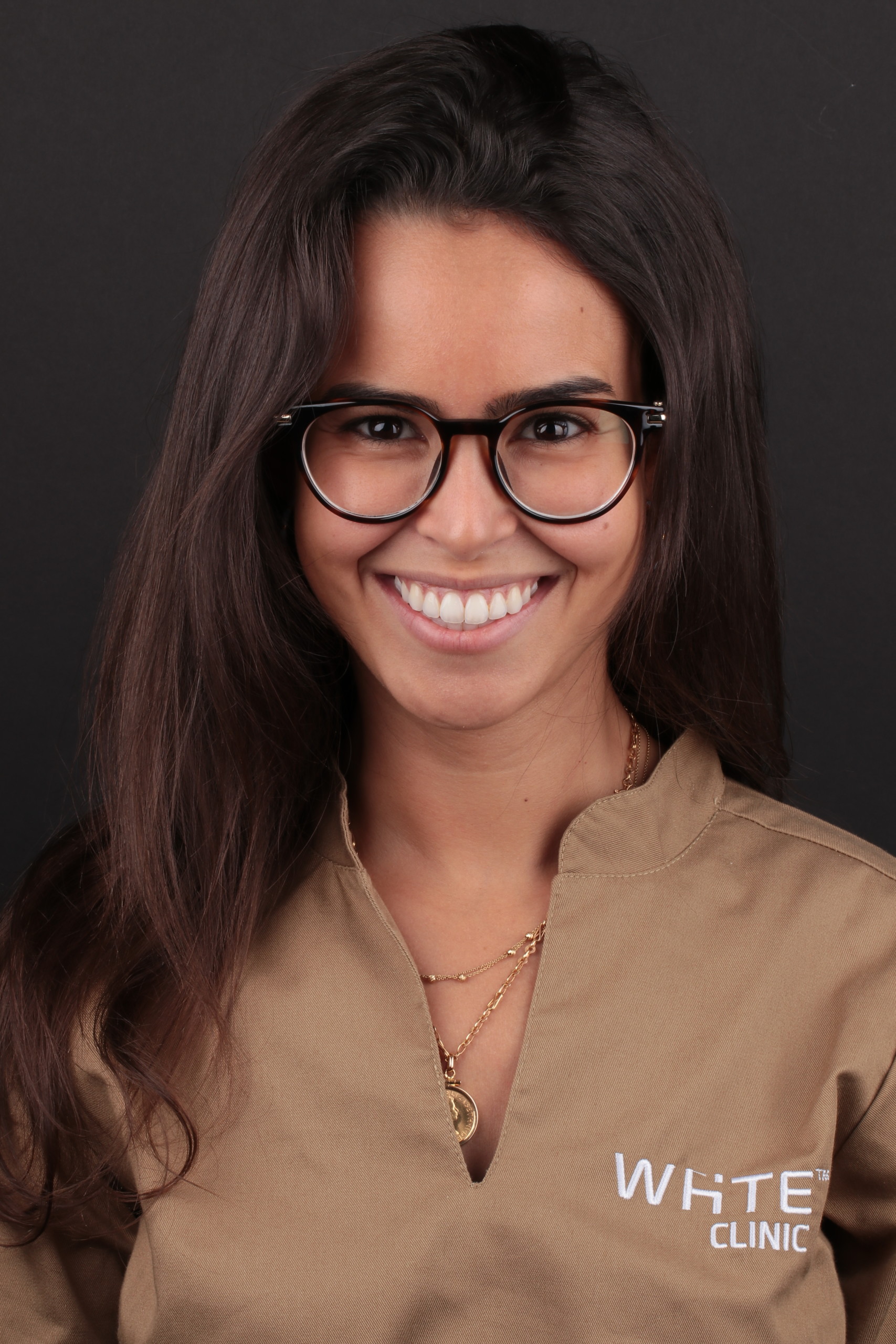 Dra. Catarina Rodrigues - Médica Dentista